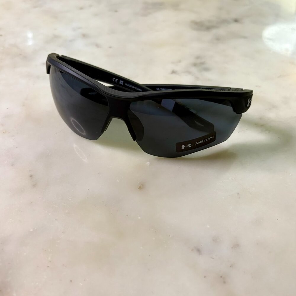 Under Armour UA Yard Dual Sport Wrap Sunglasses | Matte Black + Grey Lenses NWT